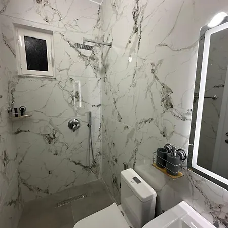 Lexhulo Room's *
