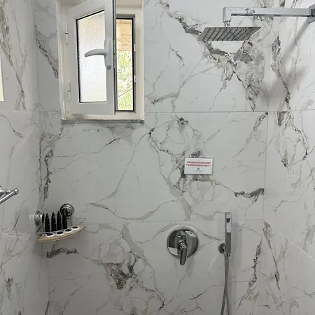 Lexhulo Room's 아파트 *